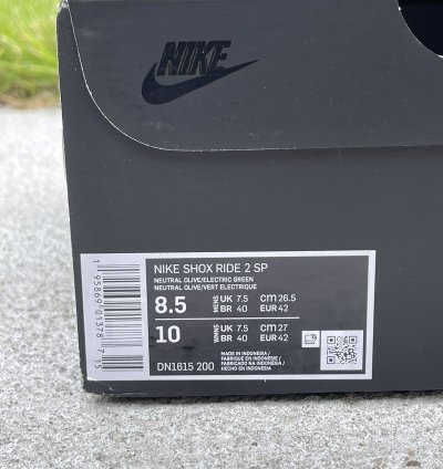 Supreme Nike Shox 2