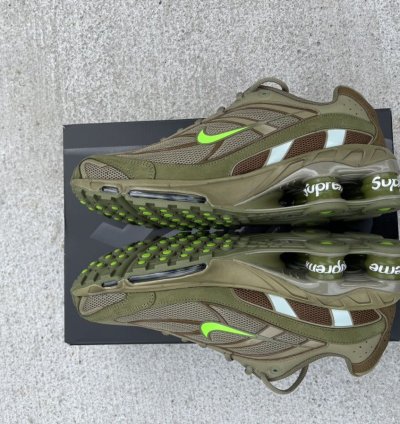 Supreme Nike Shox 2