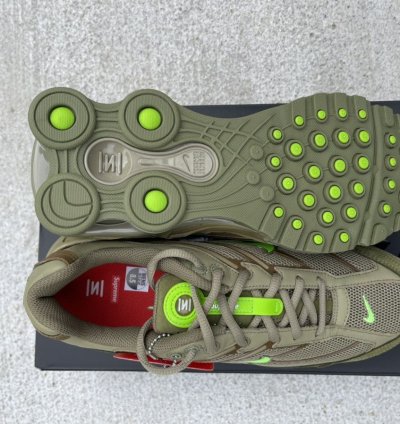 Supreme Nike Shox 2