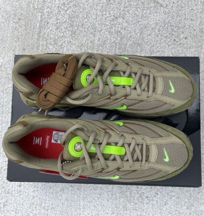Supreme Nike Shox 2