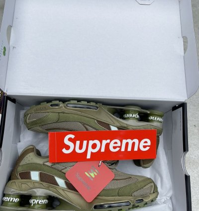 Supreme Nike Shox 2