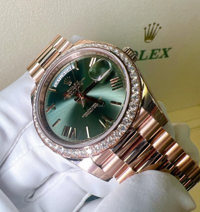 Rolex Day-date 40 2025 New Day-date 40 Everose Gold Olive Green Roman