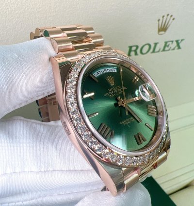 Rolex Day-date 40 2025 New Day-date 40 Everose Gold Olive Green Roman