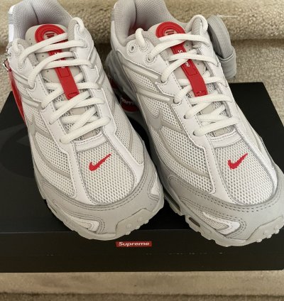 Supreme Nike Shox 2 Sp