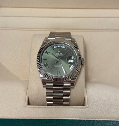 Rolex Day-date 40 olive