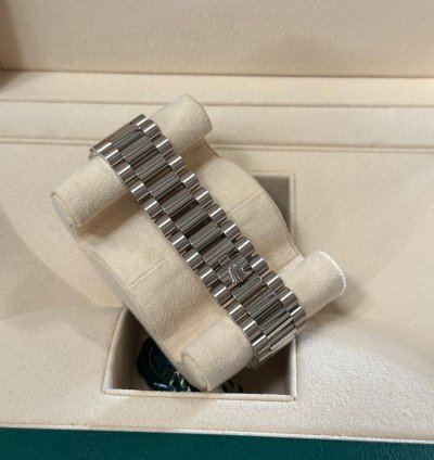 Rolex Day-date 40 olive