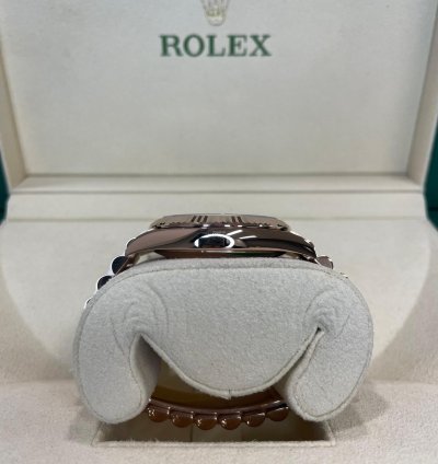 Rolex Day-date 40 rose Gold Chocolate Roman Dial