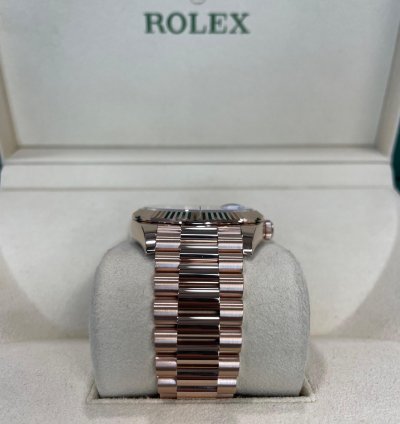 Rolex Day-date 40 rose Gold Chocolate Roman Dial