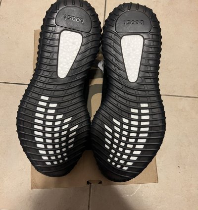 Adidas Yeezy Boost 350 V2 Bred Ds