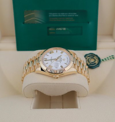 Rolex Day-date 40 2022 Day-date 40mm White Roman Dial 228238 18k Yellow Gold In Stock