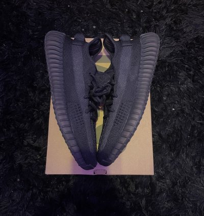 Adidas Yeezy Boost 350 V2 Onyx 22 23