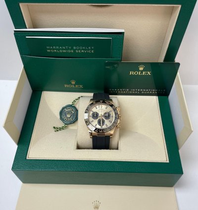 Rolex Daytona 40mm Champagne Dial With Black Subdials Black Oysterflex Strap 116518ln