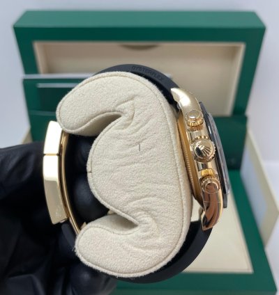 Rolex Daytona 40mm Champagne Dial With Black Subdials Black Oysterflex Strap 116518ln