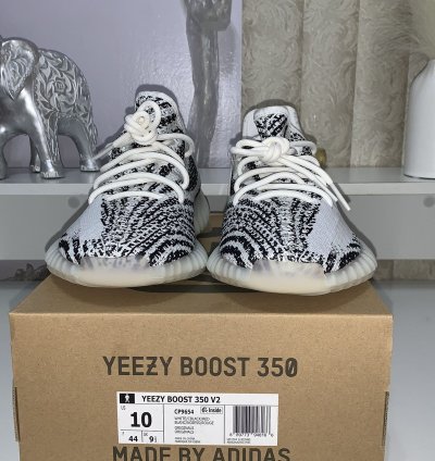 Adidas Yeezy Boost 350 V2 Zebra