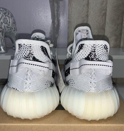 Adidas Yeezy Boost 350 V2 Zebra