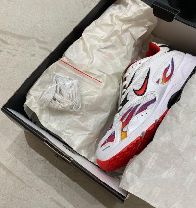 Supreme Nike Zoom Streak Spectrum Plus white