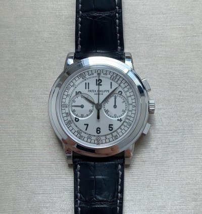 Patek Philippe Chronograph In White Gold - Discontinued - 5070g
