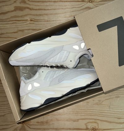 Adidas Yeezy Boost 700 Analog Size 13 New