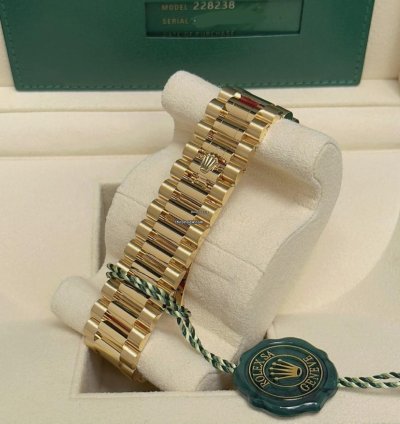 Rolex Day-date 40 2023 Day-date Champagne Roman Dial 228238 President 18k Yellow Gold Unworn In Stock