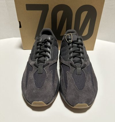 Adidas Yeezy Boost 700 Utility Black Size 10 Men New