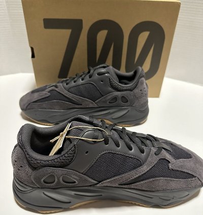 Adidas Yeezy Boost 700 Utility Black Size 10 Men New