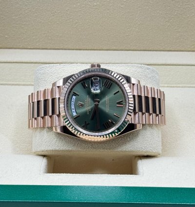 Rolex Day-date 40 2023 Rose Gold Day-date 40 Green Olive Dial Unworn Box Papers 228235