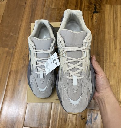 Adidas Yeezy Boost 700 V2 Tephra Sz 12m