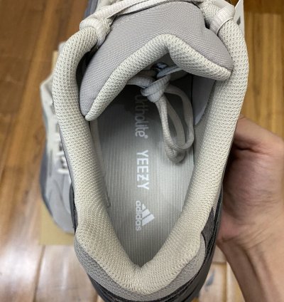 Adidas Yeezy Boost 700 V2 Tephra Sz 12m