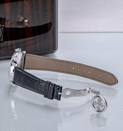 Patek Philippe Chronograph Oversize Chronograph 5070p-001