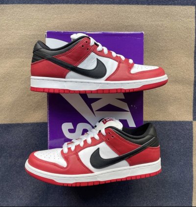 Size 10 - Nike Sb Dunk Low -pack Chicago Red Black