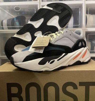 Adidas Yeezy Boost 700 Wave Runner Size 8