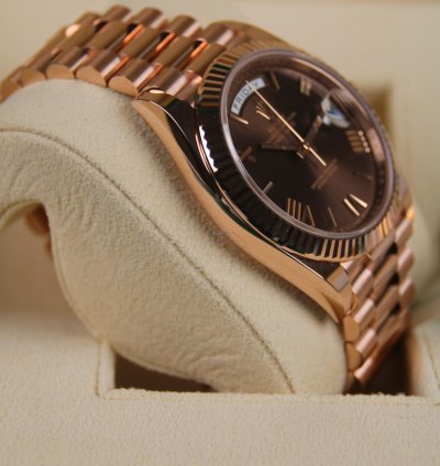 Rolex Day-date 40 2024 New Choco Roman Dial Full Set