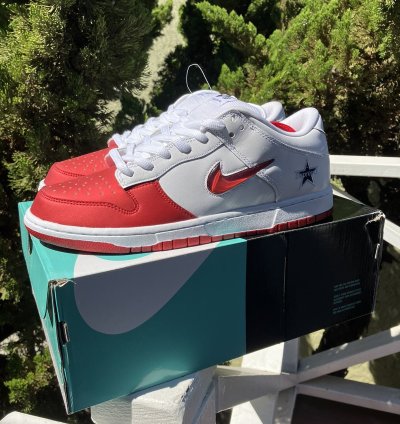 Supreme Sb Dunk Low Red White Varsity Red-white-black