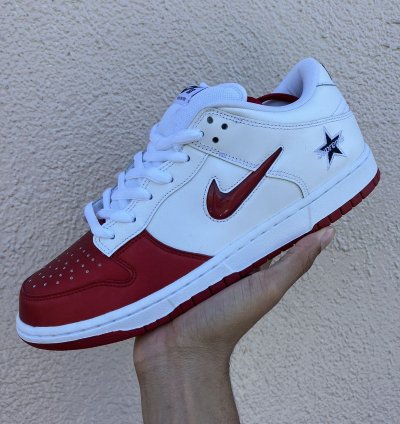 Supreme Sb Dunk Low Red White Varsity Red-white-black
