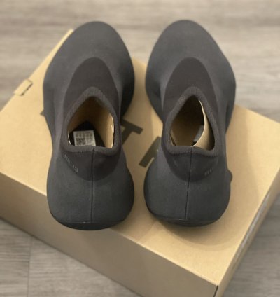 Adidas Yeezy Knit Rnr Onyx Size 11 5m