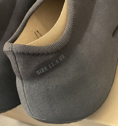 Adidas Yeezy Knit Rnr Onyx Size 11 5m