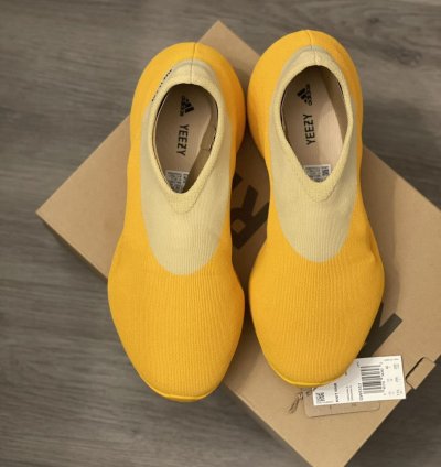Adidas Yeezy Knit Runner Sulfur Size 11 5m