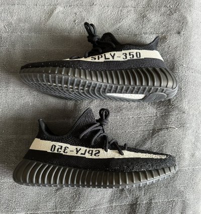 Adidas Yeezy V2 Oreo