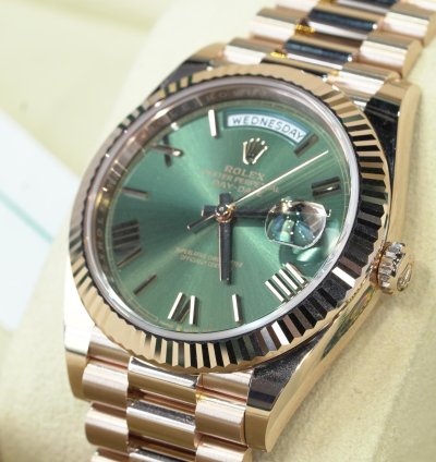 Rolex Day-date 40 2024 Unworn Olive Dial Day-date 40mm 228235