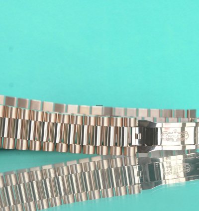 Rolex Day-date 40 2024 Unworn Olive Dial Day-date 40mm 228235