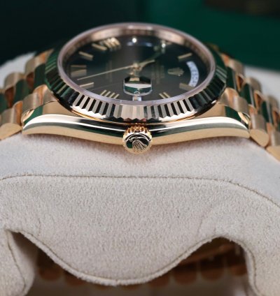 Rolex Day-date 40 2024 Unworn New Green Ombre Dial 40mmyellow Gold President 228238