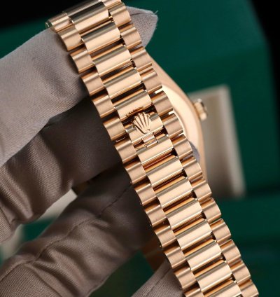 Rolex Day-date 40 2024 Unworn New Green Ombre Dial 40mmyellow Gold President 228238