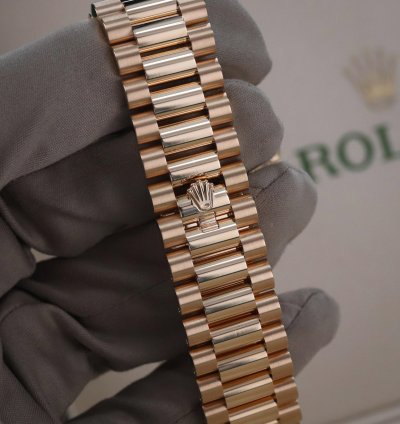 Rolex Day-date 40 2025 Complete Set Money Green Dial Yellow Gold Day Date Presidential 228238