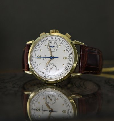 Patek Philippe Chronograph Vintage Chronograph 18kt Yellow Gold Spider Lugs Ref 1579 From Year 1953