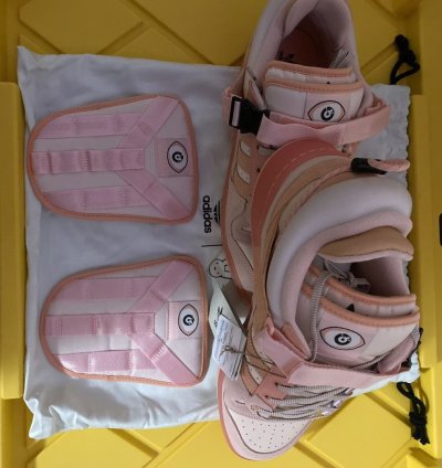 Bad Bunny Forum Buckle Low