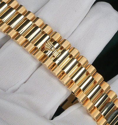 Rolex Day-date 40 2025 New Unworn Day Date Money Green Fluted Bezel Yellow Gold Presidential 228238