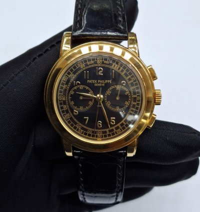 Patek Philippe Chronograph Yellow Gold Never Polished