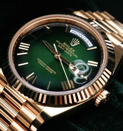 Rolex Day-date 40 2025 New Unworn Day-date Green Ombre Gradient Yellow Gold President 228238-0069
