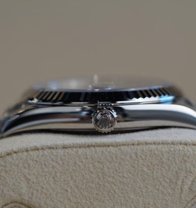 Rolex Day-date 40 2025 Unworn Blue Roman Daydate 18kt White Gold 228238