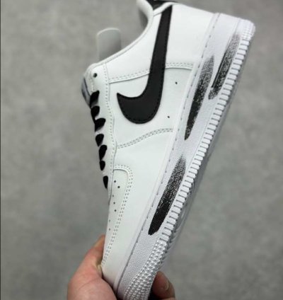 Nike Air Force 1 Love Storie